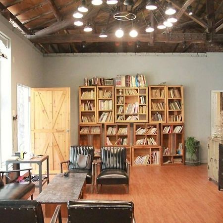 Tainan Macarthur Homestay エクステリア 写真